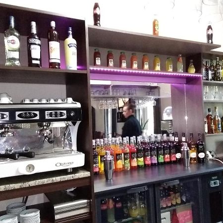 L'Entracte Hotel Saint-Paul-du-Bois ภายนอก รูปภาพ